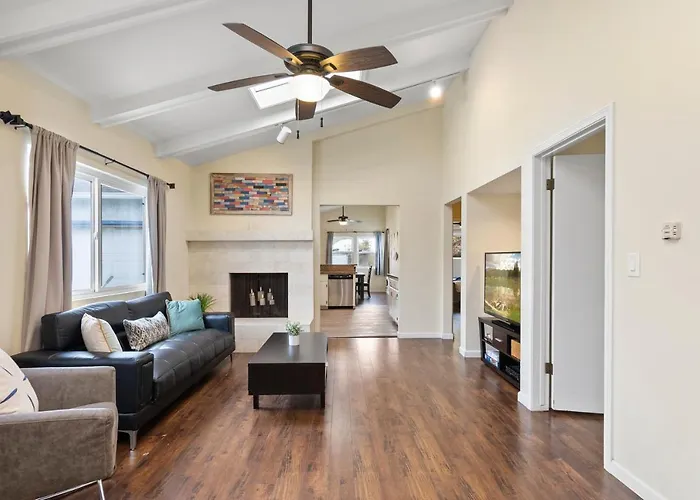 Pacific Paradise - Large Patio, Hot Tub, Short Walk To Beach, & Parking