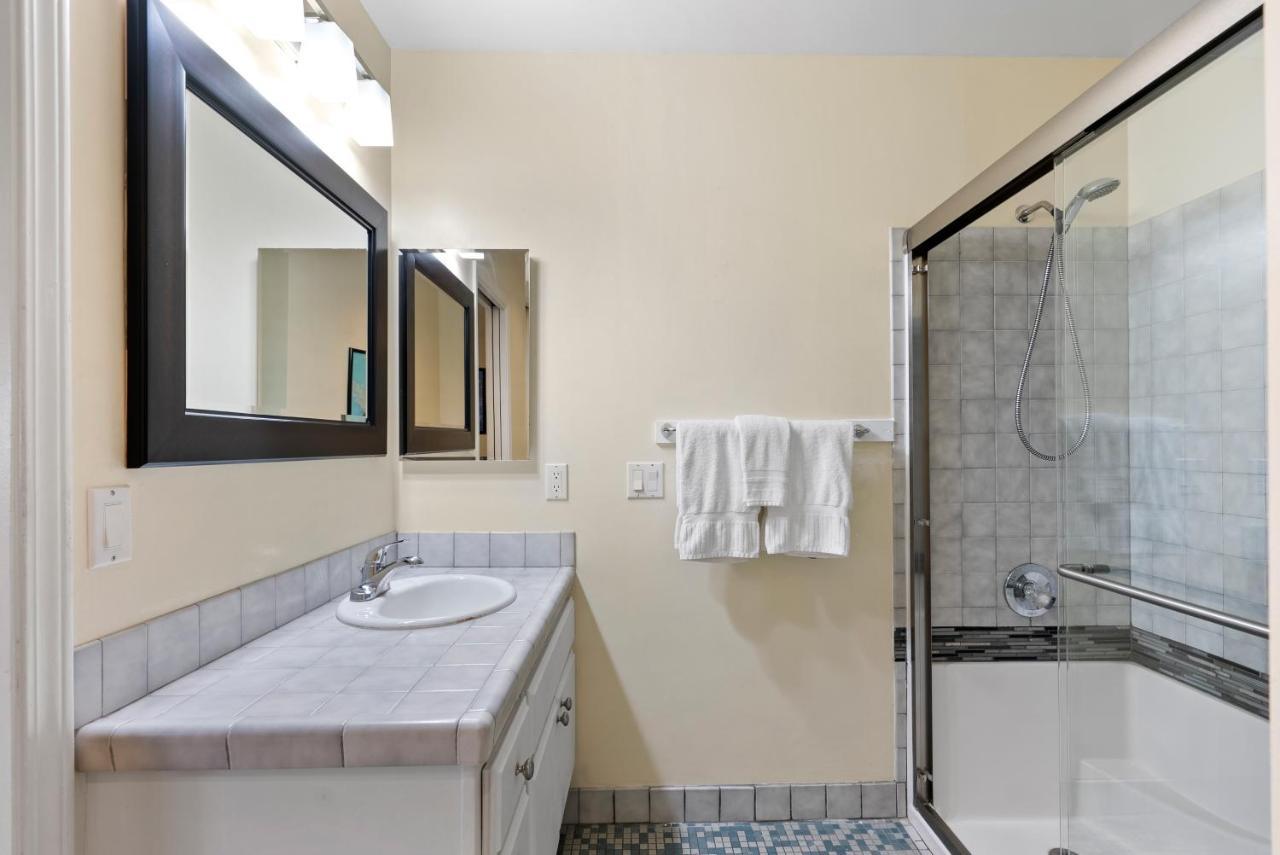 Hébergement de vacances Pacific Paradise - Large Patio, Hot Tub, Short Walk To Beach, & Parking San Diego